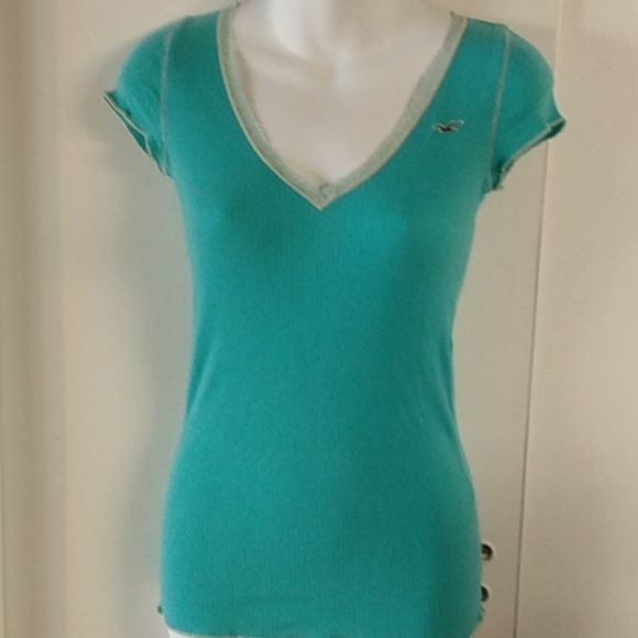 Hollister  Tee Shirt and Shorts Collaboration Combo - Picture 5 of 11